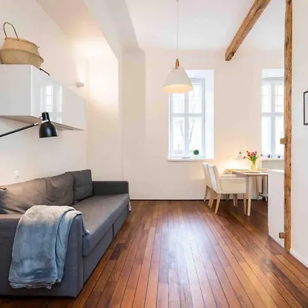 Location, Beautiful And Quiet Old Town Apt. تالين