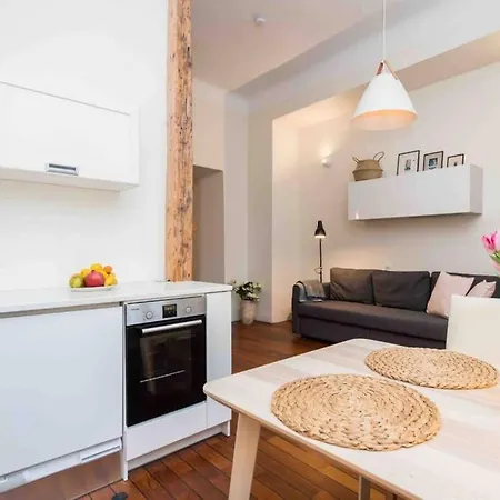 Location, Beautiful And Quiet Old Town Apt. アパート タリン