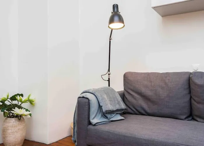 Location, Beautiful And Quiet Old Town Apt.