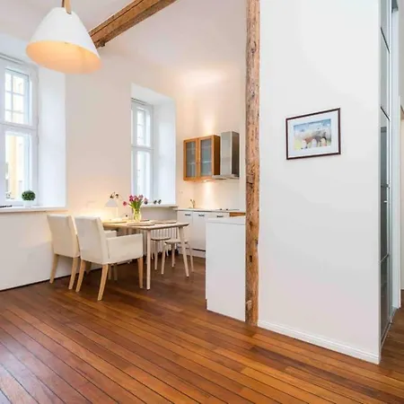 Apartamento Location, Beautiful And Quiet Old Town Apt.