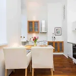 Location, Beautiful And Quiet Old Town Apt. *